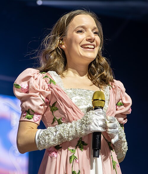 Portret Zuzanna "Sanah" Grabowska